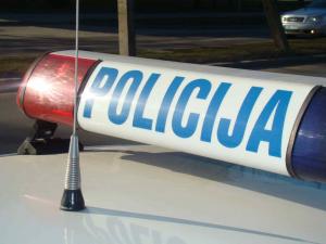 NOVOSTI: Policajac koji je pijan izazvao saobraćajku udaljen s posla